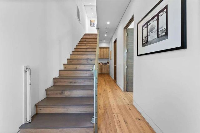 801 N Kilkea Drive, Los Angeles, CA 90046