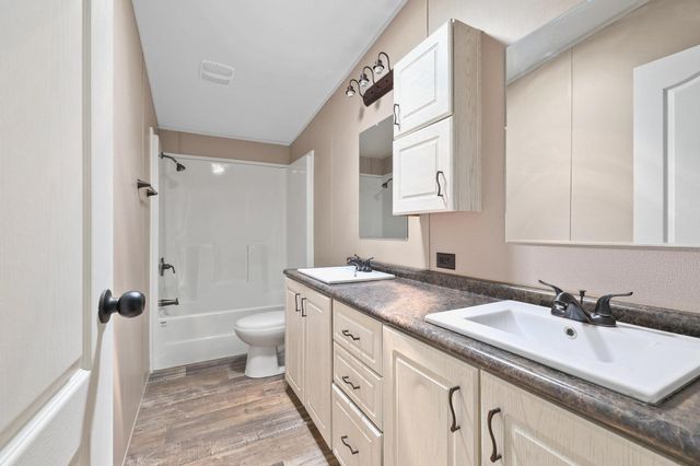 225 Hemby Way, Bonham, TX 75418