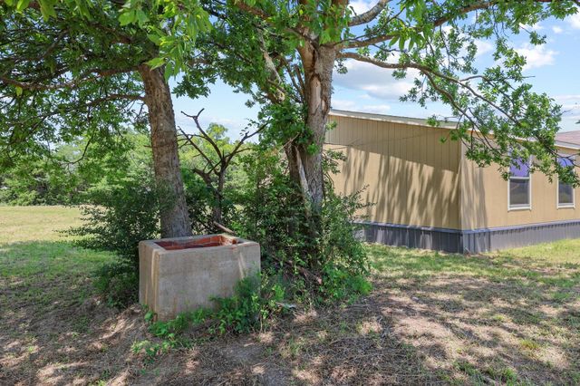 225 Hemby Way, Bonham, TX 75418