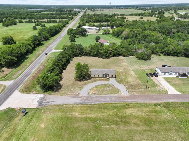 225 Hemby Way, Bonham, TX 75418