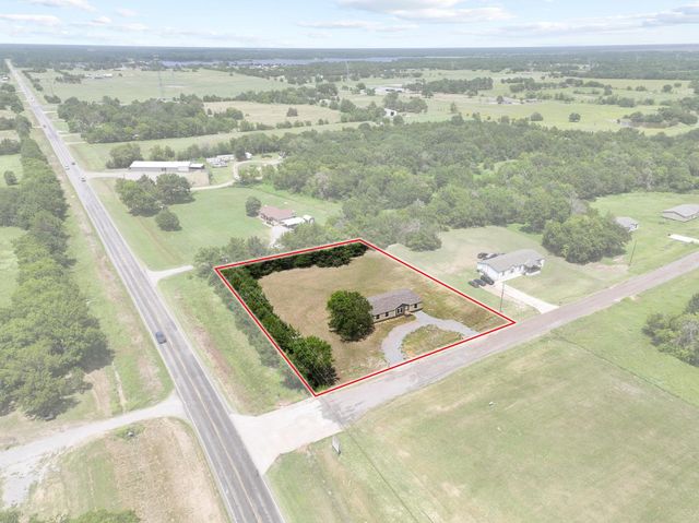 225 Hemby Way, Bonham, TX 75418