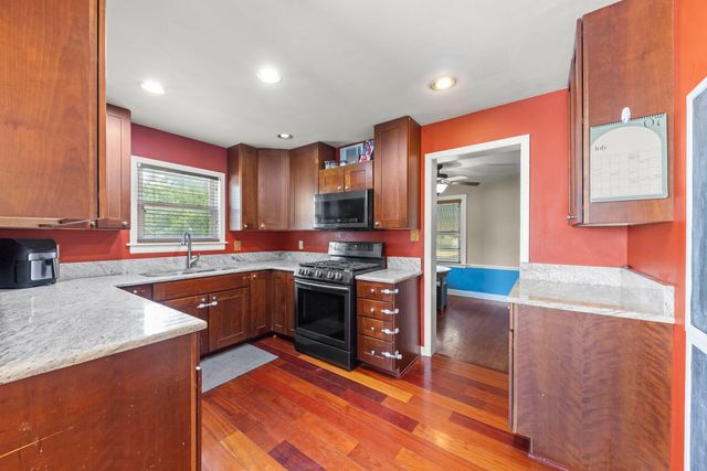 1217 Degener Avenue, Elmhurst, IL 60126