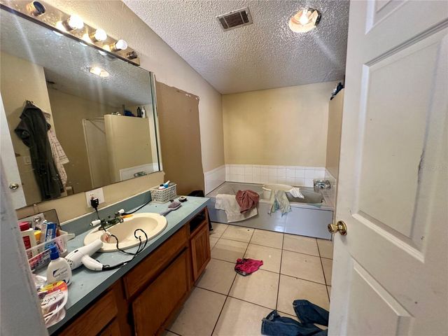 7536 MOFFITT ROAD, Land O Lakes, FL 34638