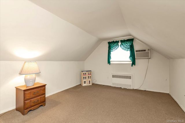 20 Hunter Avenue, Valley Stream, NY 11580