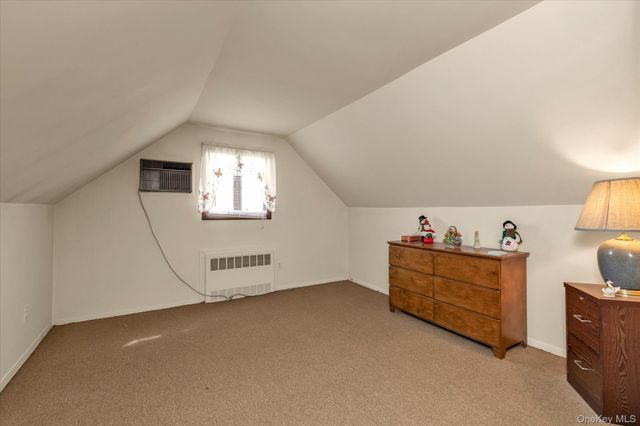 20 Hunter Avenue, Valley Stream, NY 11580