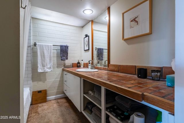 4225 N 36th Street 34, Phoenix, AZ 85018