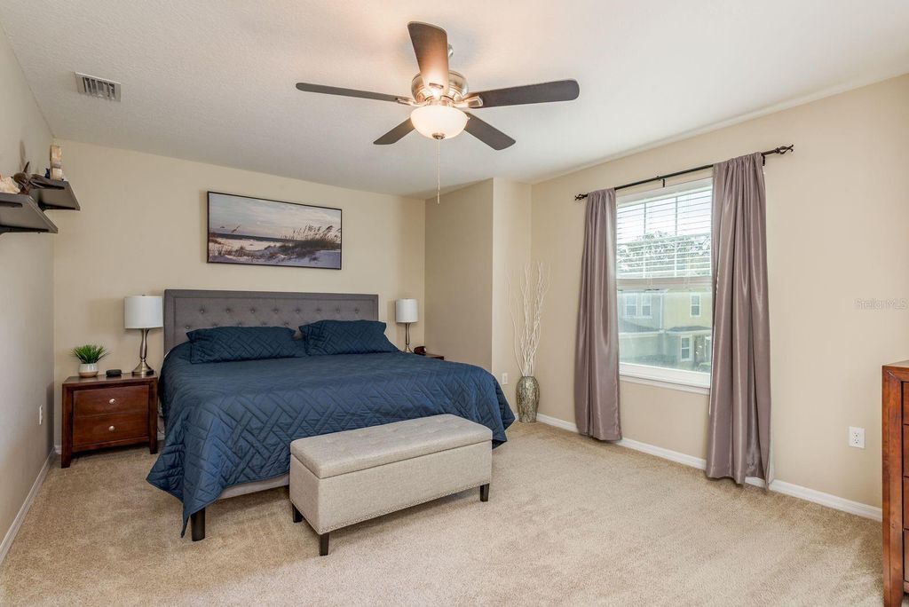 Image 12 of property listing at 10493 WHITTINGTON COURT, Largo, FL 33773