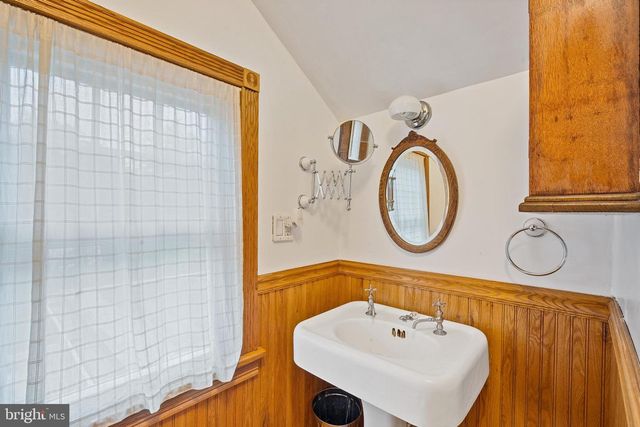 75 N MAIN ST, Cranbury, NJ 08512