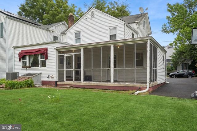 75 N MAIN ST, Cranbury, NJ 08512