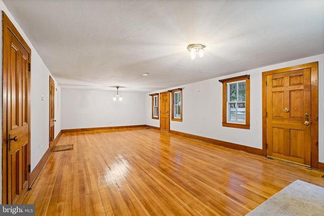 75 N MAIN ST, Cranbury, NJ 08512