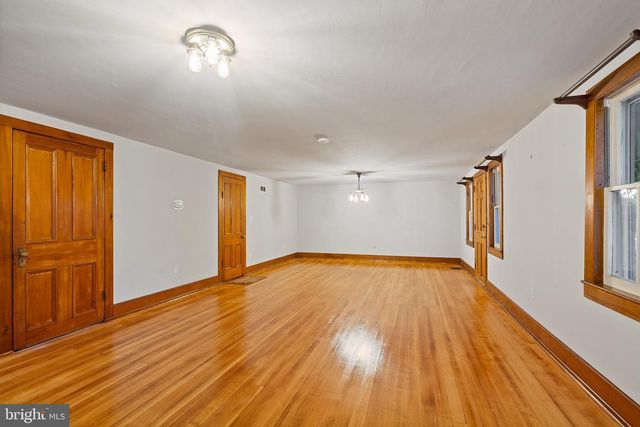 75 N MAIN ST, Cranbury, NJ 08512