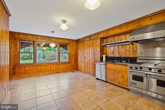 75 N MAIN ST, Cranbury, NJ 08512