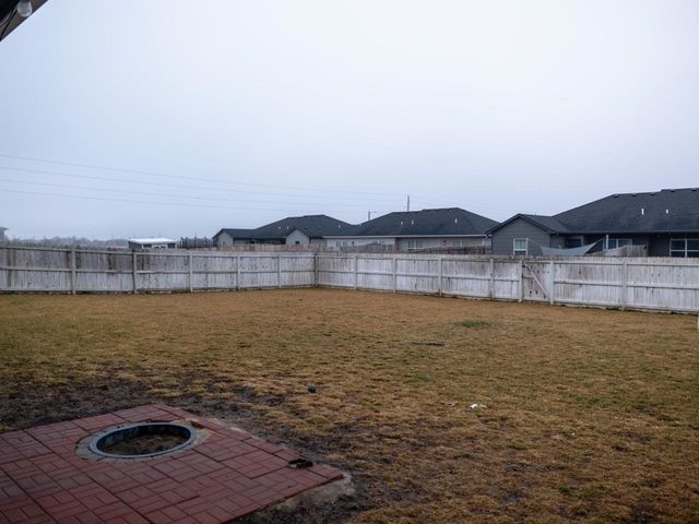 1115 Nautical Dr, Salina, KS 67401