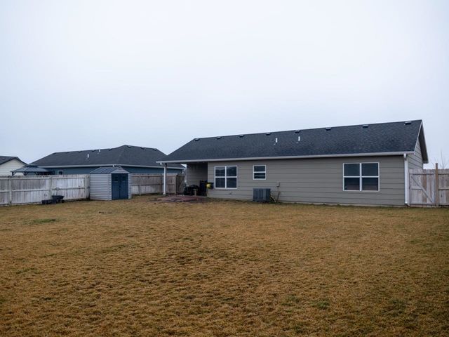 1115 Nautical Dr, Salina, KS 67401