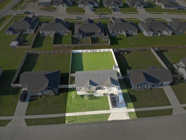 1115 Nautical Dr, Salina, KS 67401