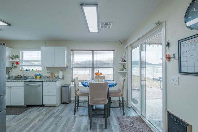 1115 Nautical Dr, Salina, KS 67401