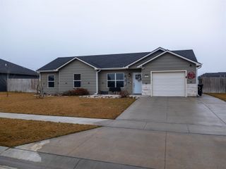 1115 Nautical Dr, Salina, KS 67401