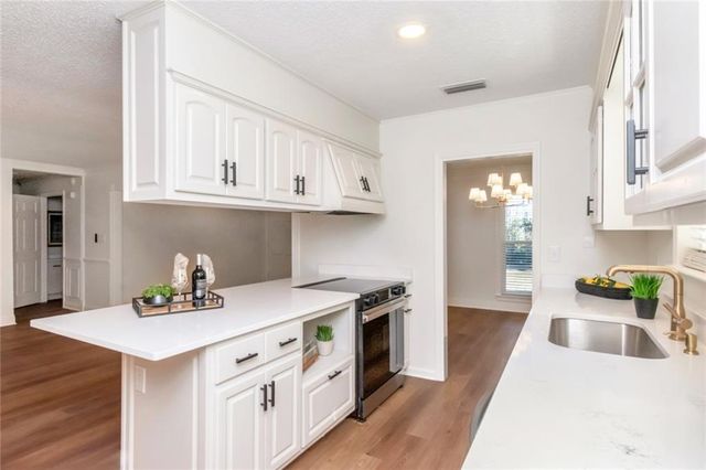 728 Brannan E Drive, Mobile, AL 36693