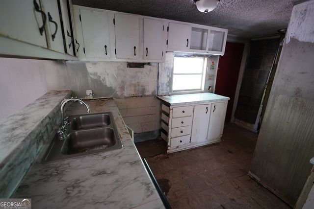 300 Jackson Road, Cleveland, GA 30528