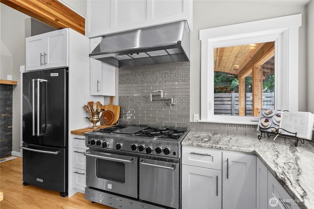 458 E Stretch Island Road S, Grapeview, WA 98546