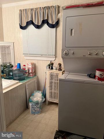 21 MIDWAY DR, Earleville, MD 21919