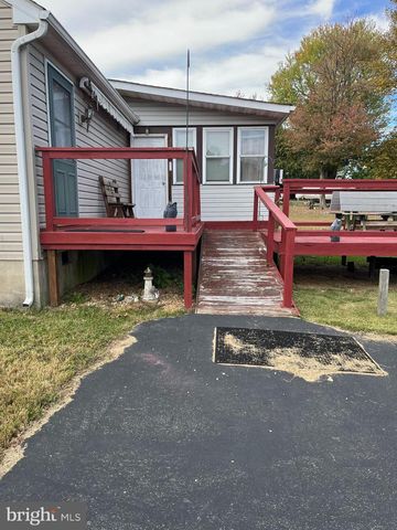 21 MIDWAY DR, Earleville, MD 21919