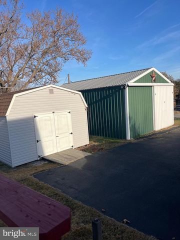 21 MIDWAY DR, Earleville, MD 21919