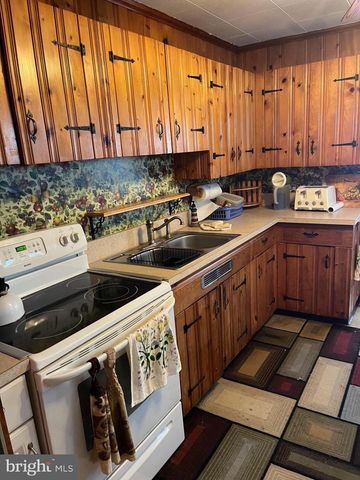 21 MIDWAY DR, Earleville, MD 21919