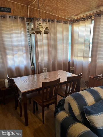 21 MIDWAY DR, Earleville, MD 21919