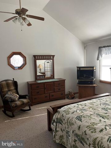 21 MIDWAY DR, Earleville, MD 21919