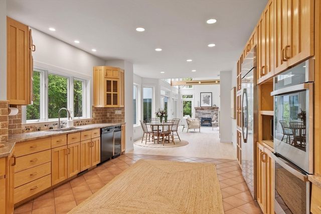 315 Nagog Hill Rd, Acton, MA 01720