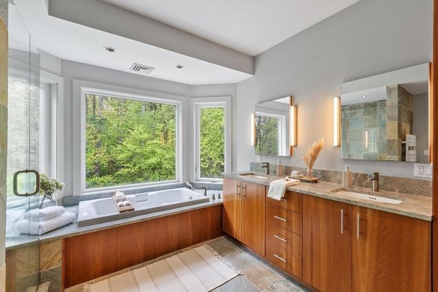 315 Nagog Hill Rd, Acton, MA 01720