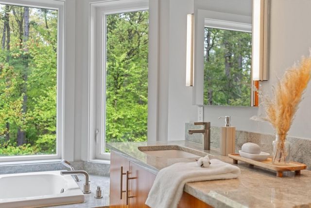 315 Nagog Hill Rd, Acton, MA 01720