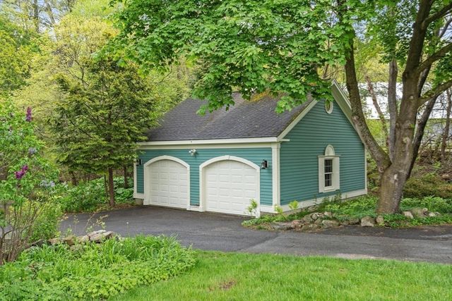 315 Nagog Hill Rd, Acton, MA 01720