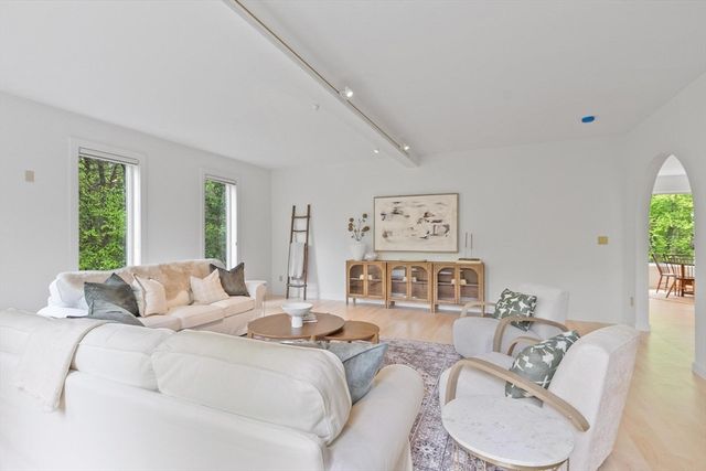 315 Nagog Hill Rd, Acton, MA 01720