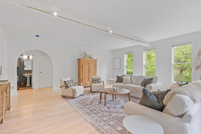 315 Nagog Hill Rd, Acton, MA 01720