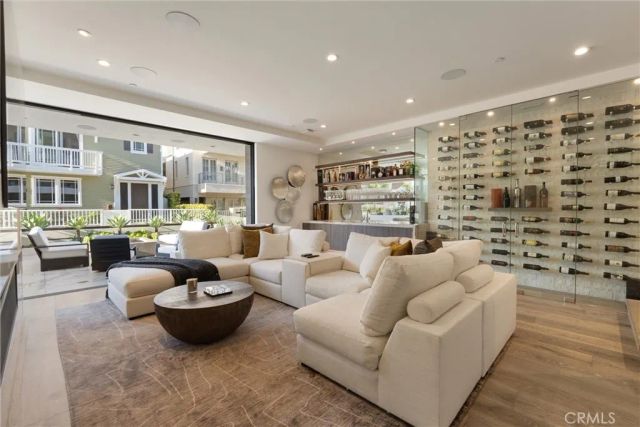 324 18th Street, Manhattan Beach, CA 90266