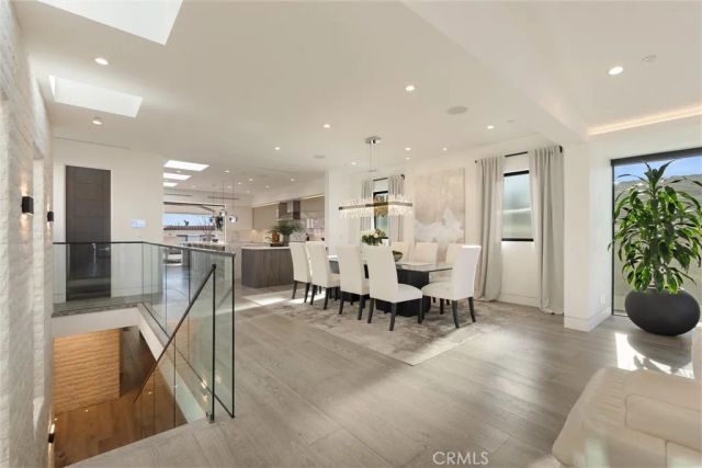 324 18th Street, Manhattan Beach, CA 90266