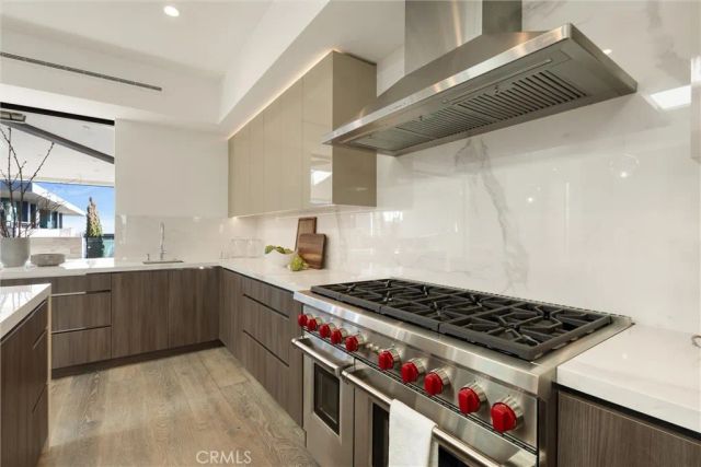 324 18th Street, Manhattan Beach, CA 90266