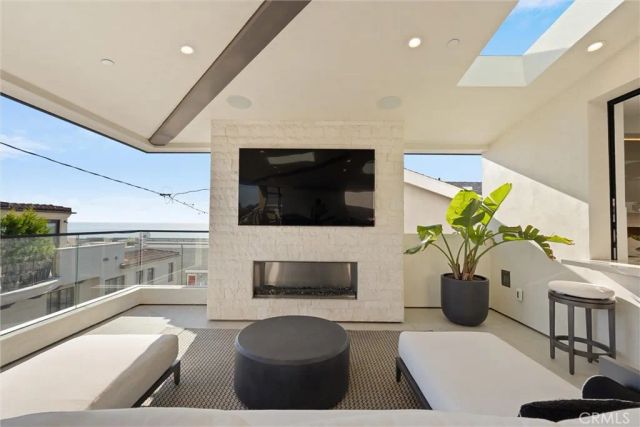 324 18th Street, Manhattan Beach, CA 90266