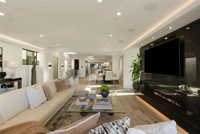 324 18th Street, Manhattan Beach, CA 90266