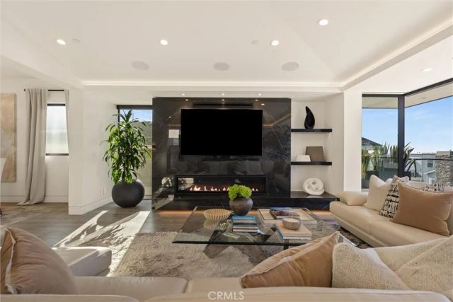 324 18th Street, Manhattan Beach, CA 90266