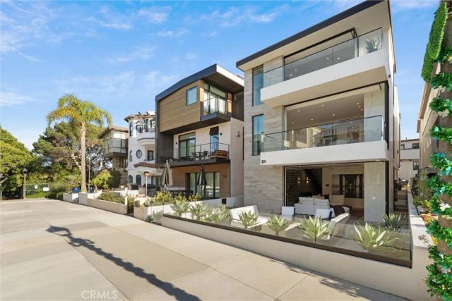 324 18th Street, Manhattan Beach, CA 90266
