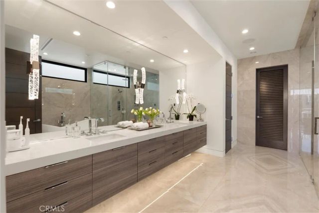 324 18th Street, Manhattan Beach, CA 90266