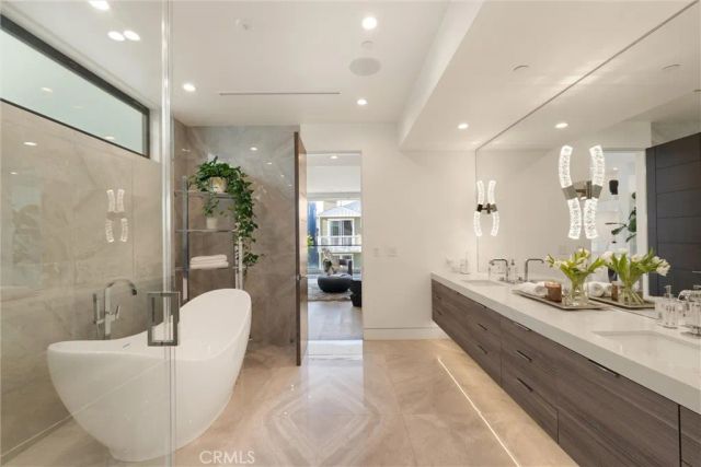 324 18th Street, Manhattan Beach, CA 90266