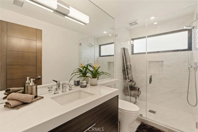 324 18th Street, Manhattan Beach, CA 90266