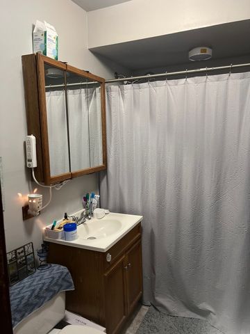 6812 Maple Court, Bridgeview, IL 60455