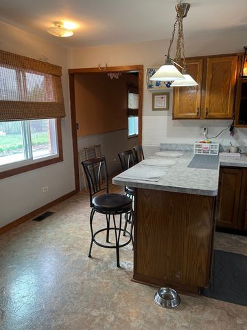 6812 Maple Court, Bridgeview, IL 60455