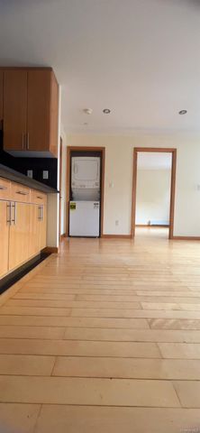 32-26 Union Street 2E, Flushing, NY 11354