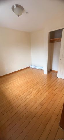 32-26 Union Street 2E, Flushing, NY 11354